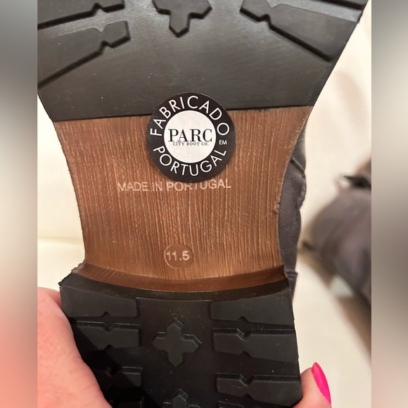 Stylish boots - Picture 9 of 9